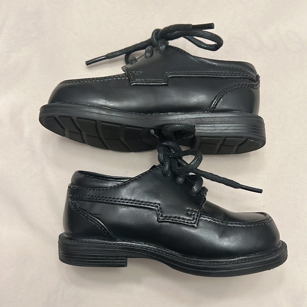 Baby Boys black lace up dress shoes size 5 1/2 - Picture 4 of 5
